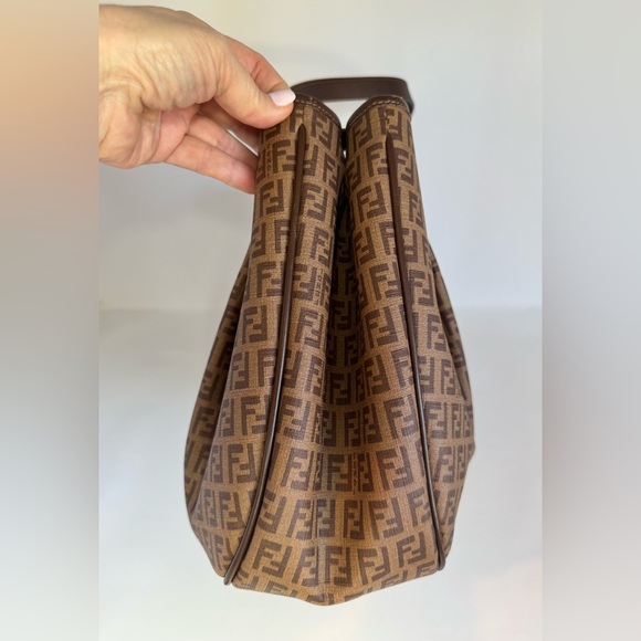 Authentic Fendi Zucchino Canvas and Leather Shoulder Bag - Picture 4 of 16